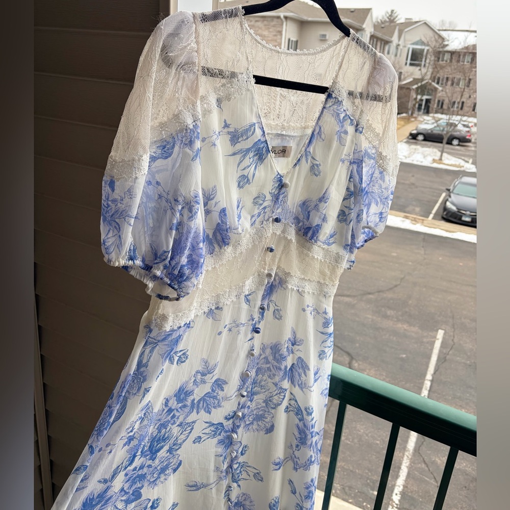 🆕🦋Taylor Blue&White Floral Lace Maxi Dress Romantic Cottagecore Size 14 Romantic - Picture 7 of 17